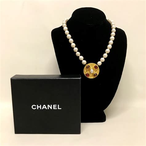 chanel baroque pearl necklace|Chanel pearl necklace price list.